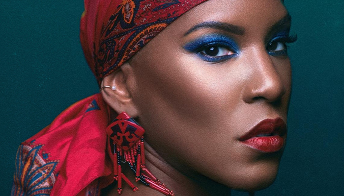 LiV Warfield